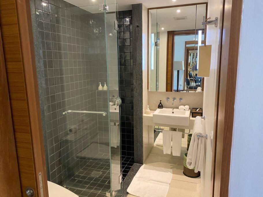 Beachfront 2 Bedroom Luxury Condo Chava Surin Εξωτερικό φωτογραφία