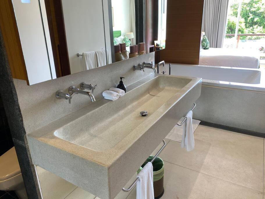 Beachfront 2 Bedroom Luxury Condo Chava Surin Εξωτερικό φωτογραφία